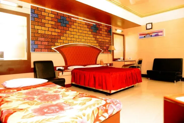 The Grand Krishna Rooms - 4