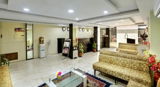 Hotel Windsor Castle Inn - 3