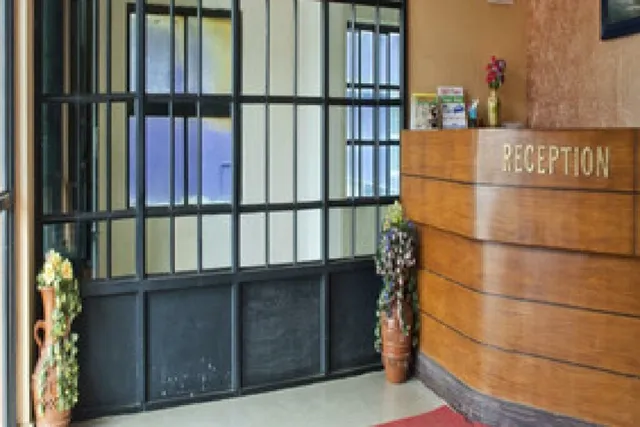 Hotel Green Haven - 2