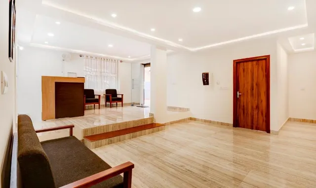 Treebo Trend New Redfern - 2