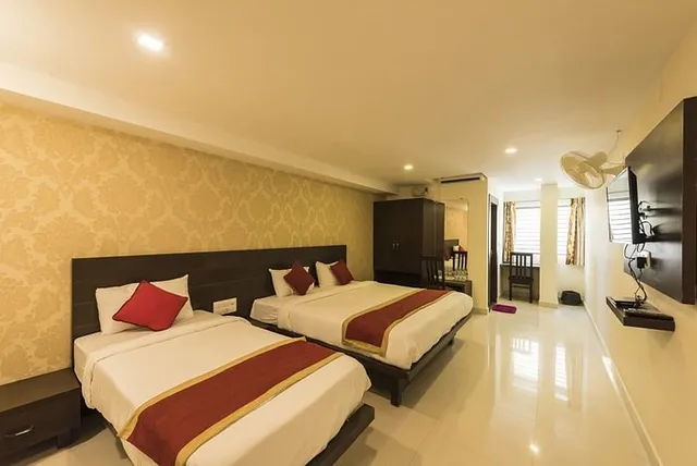 Silver Suite Hotel - 3