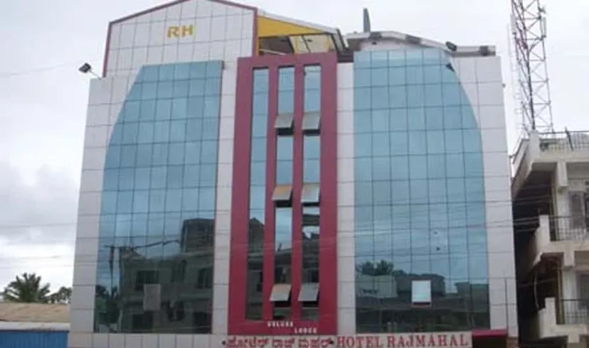 Hotel Rajmahal