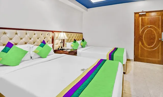 iPalace Luxury Hotel - 3