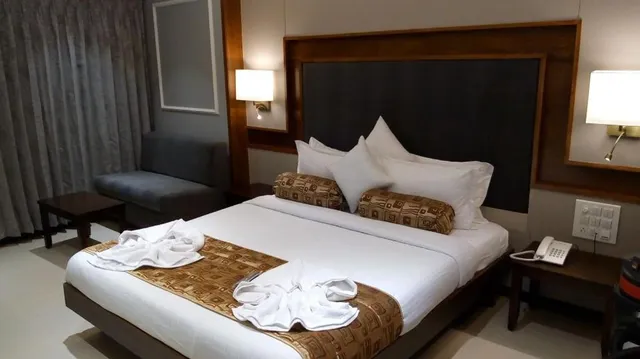 LUMBINI'S GRAND HOTEL - 3