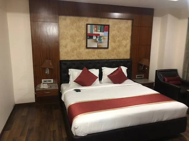 Hotel Centre Side - 5