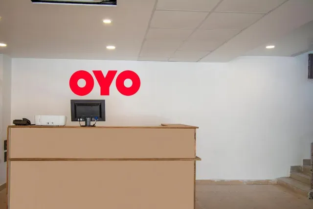 Super OYO Capital O V Hotel - 2