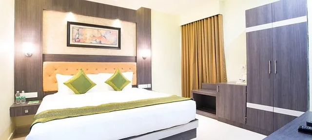 Olive Tree Hotel - 4