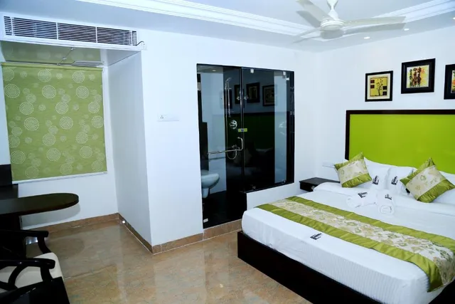 New Hotel Executive Inn - 4