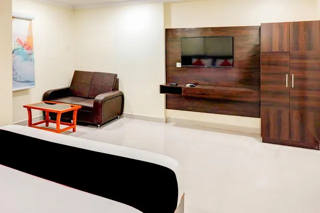 Super OYO Capital O Hotel Siddartha Elite - 3