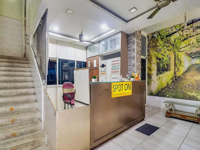 Hotel Amaravathi Residency - 2