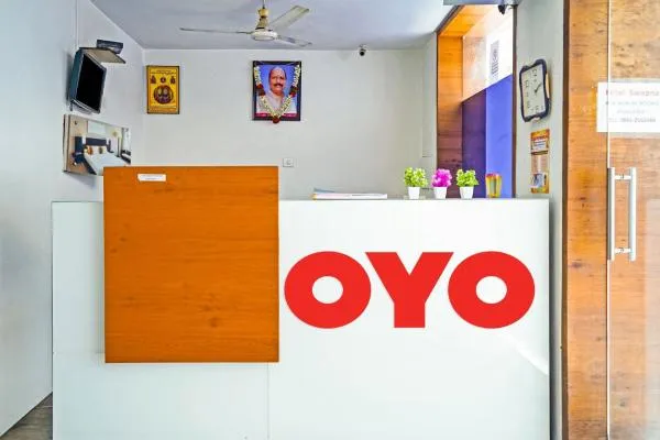 OYO 89898 Hotel Swapna - 2