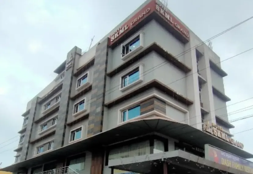 Hotel SKML Grand