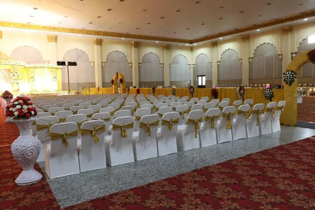 Gadiraju Palace Convention Center & Hotel - 4