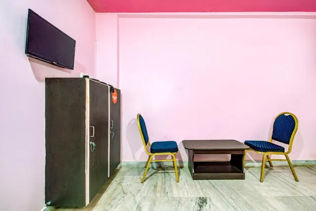 OYO Hotel Sri Deepika Ramachandran Residency - 2