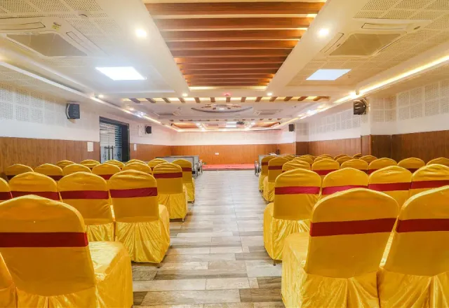 FabHotel SVA - Hotel in Chinna Gadhili, Visakhapatnam - 3