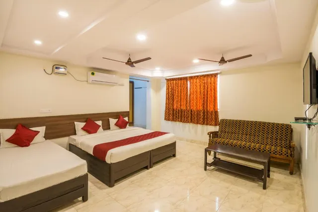 Hotel Siri Grand - 4