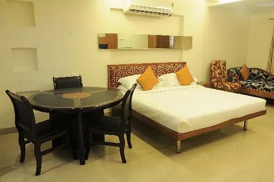 White Villa Hotel - 2