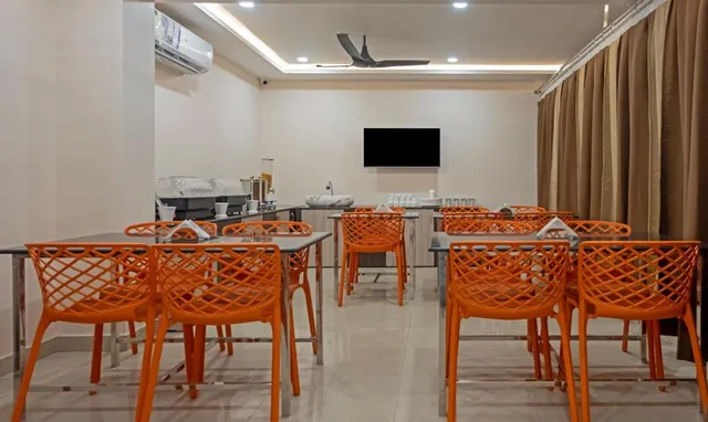 Treebo Trend Su Casa Grand - 3