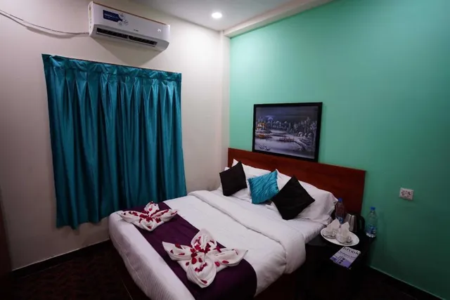 The Central Suites - 3