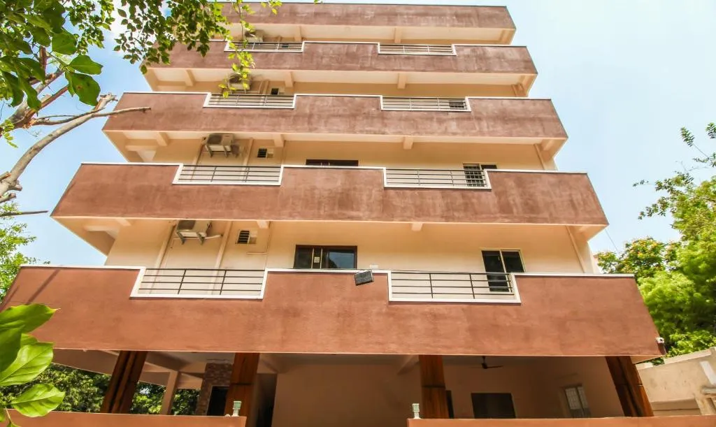 Itsy By Treebo - Riyas Grand