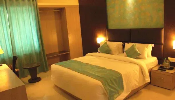 Hotel Suprabath Towers - 4