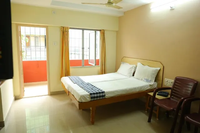 Hotel Suprabath Towers - 3