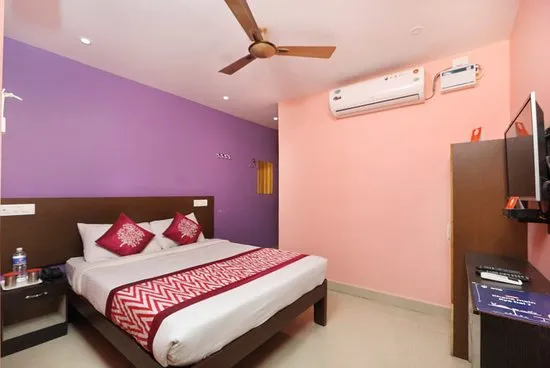 Udayee's Hotel BVN Grand - 4