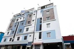 OYO Hotel Gnr Residency