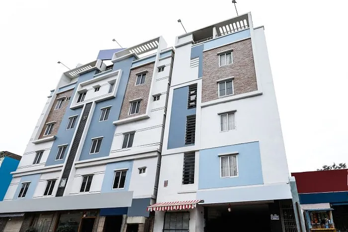 OYO Hotel Gnr Residency