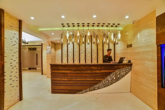 Hotel Supreme Grande - 2