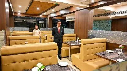 Hotel Laxmi Empire - 3