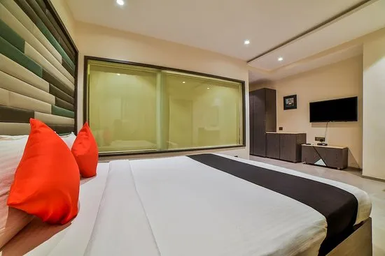 Capital O Hotel Supreme Grande - 4