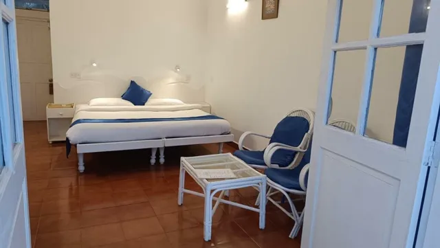 QEES EMPIRE BEACH RESORT CALANGUTE - 4