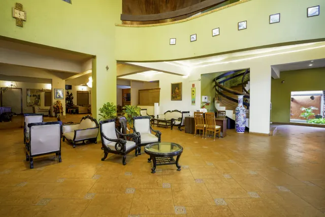 Neelam the Glitz - 3