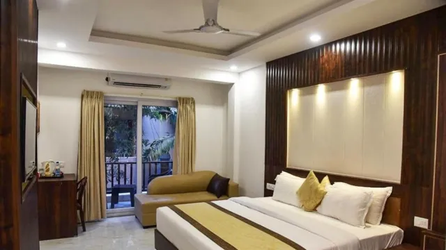 De Falcon Goa Beach Resort - 4