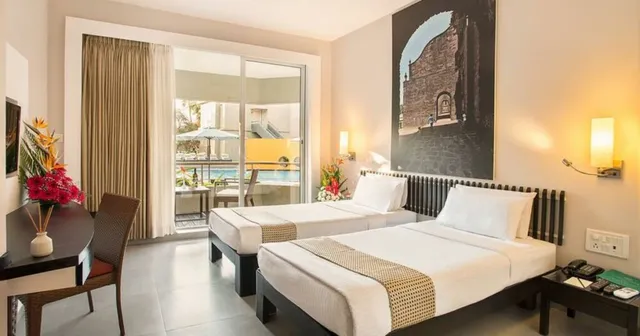 Whispering Palms Beach Resort - 4