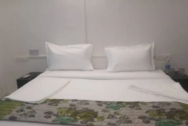 Candolim Hideout Resort - 3