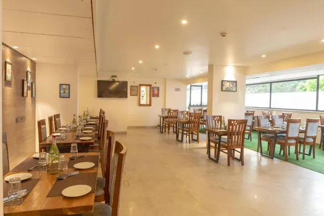 Hotel Citrus Prime, Candolim - 5