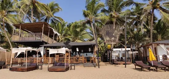 Corvo Rindo Resort & Restaurant