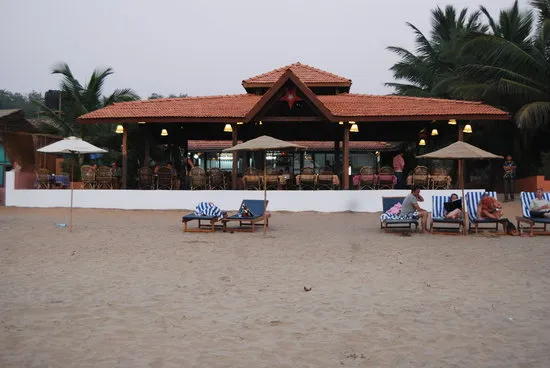 Dunhill Beach Resort - 3