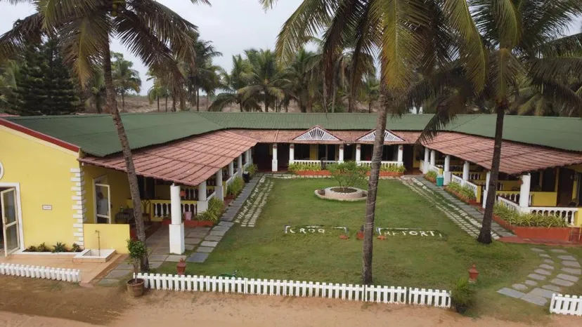 C Roque Beach Resort