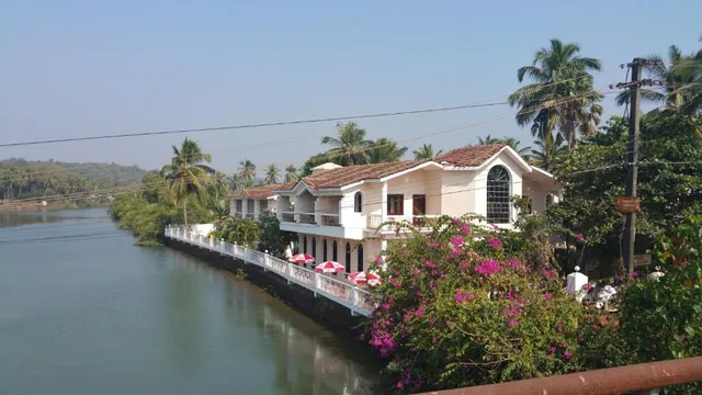 Hotel Riverside Deluxe - 4