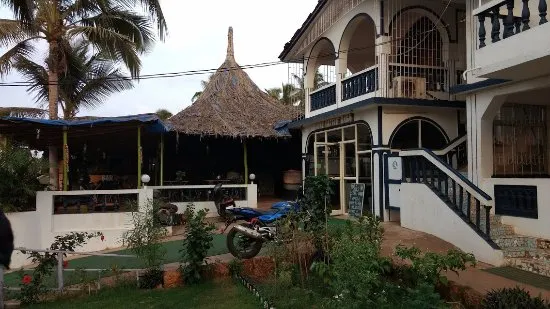 Royal Castle Baga Beach Resort - 3