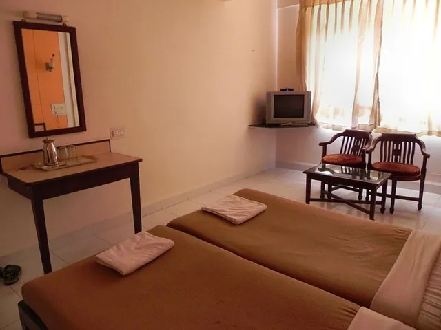 Hotel Panchsheel - 4