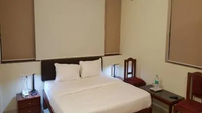 Gomati Business Hotel - 3