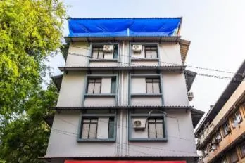 Gomati Business Hotel