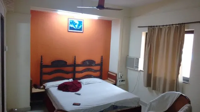 OYO 6991 Hotel Poonam - 4