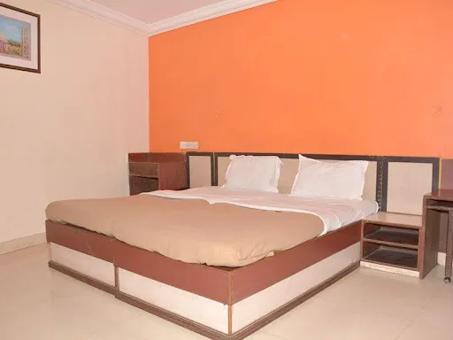 Hotel Ashok Plaza - 3