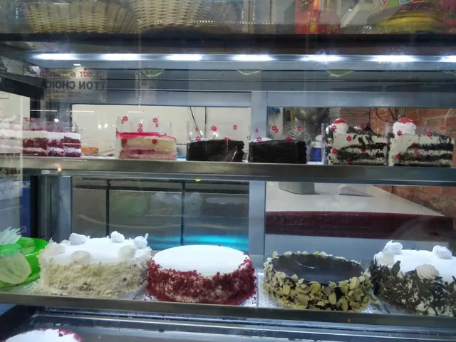 Truffle Delight (Teynampet) - The best cake shop in Chennai - 2