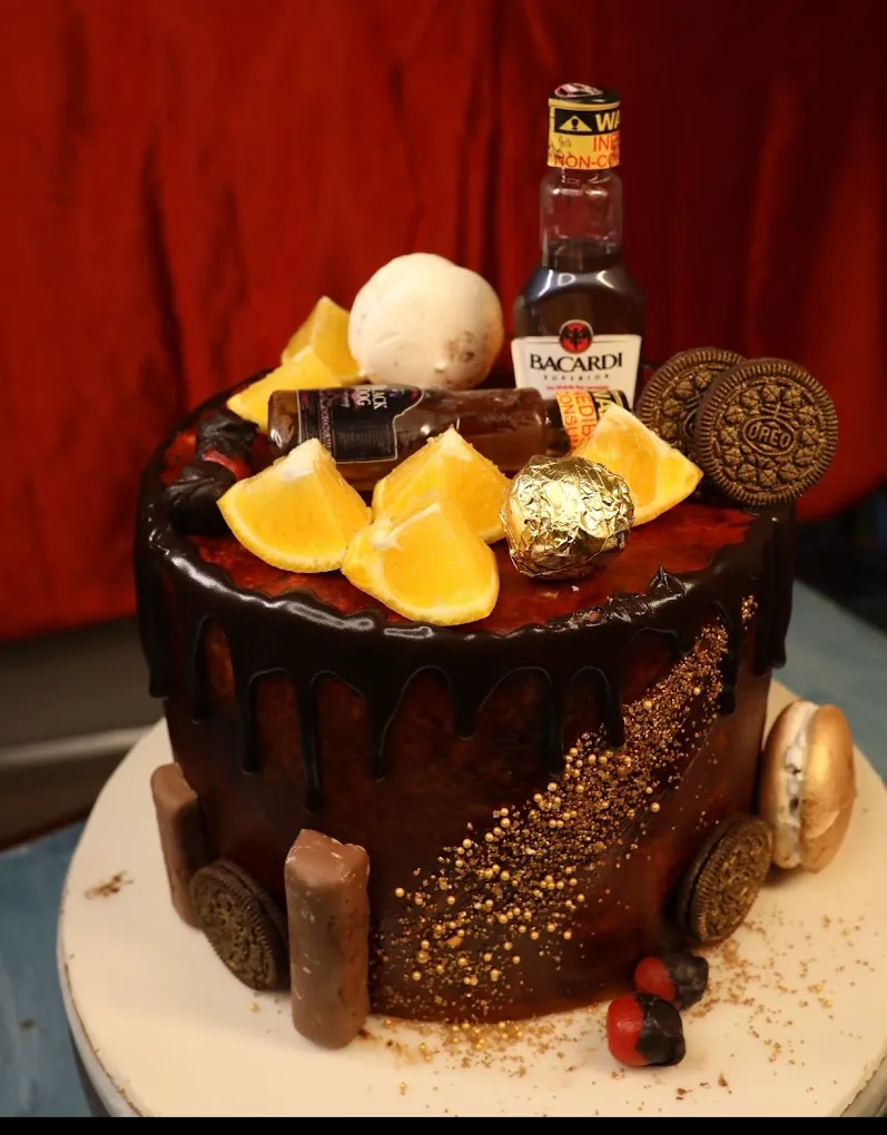 Cake Square Tondiarpet - Cake shop in Chennai - Wedding Cake shop